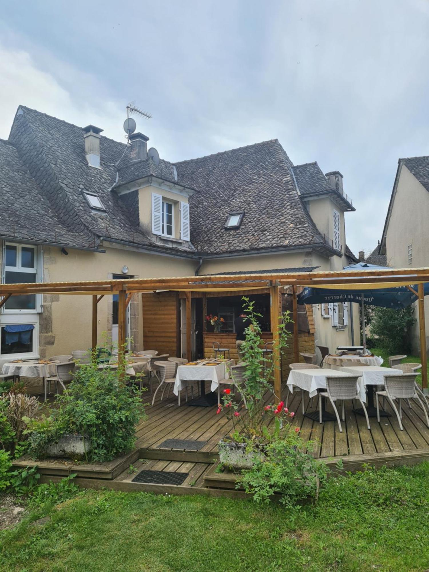 Hotel Saint Julien Aux Bois Zewnętrze zdjęcie